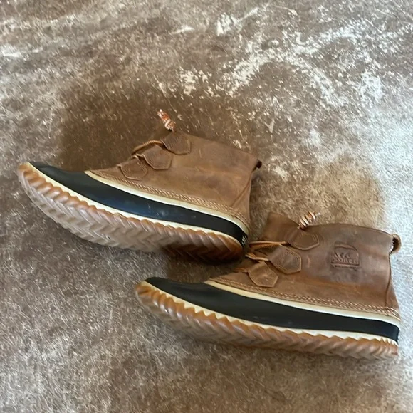 Sorrel boots. Duck boots. Like NEW Size 9 - Picture 2 of 5
